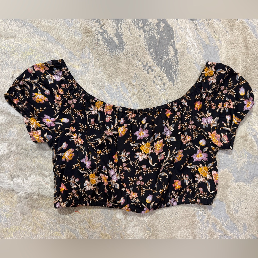 American Eagle Outfitters Black Floral Top
